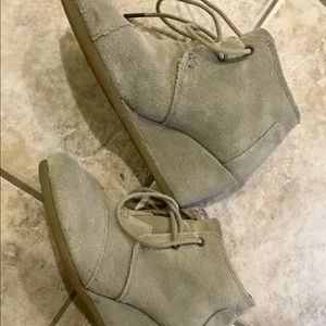 TonsKala wedge booties